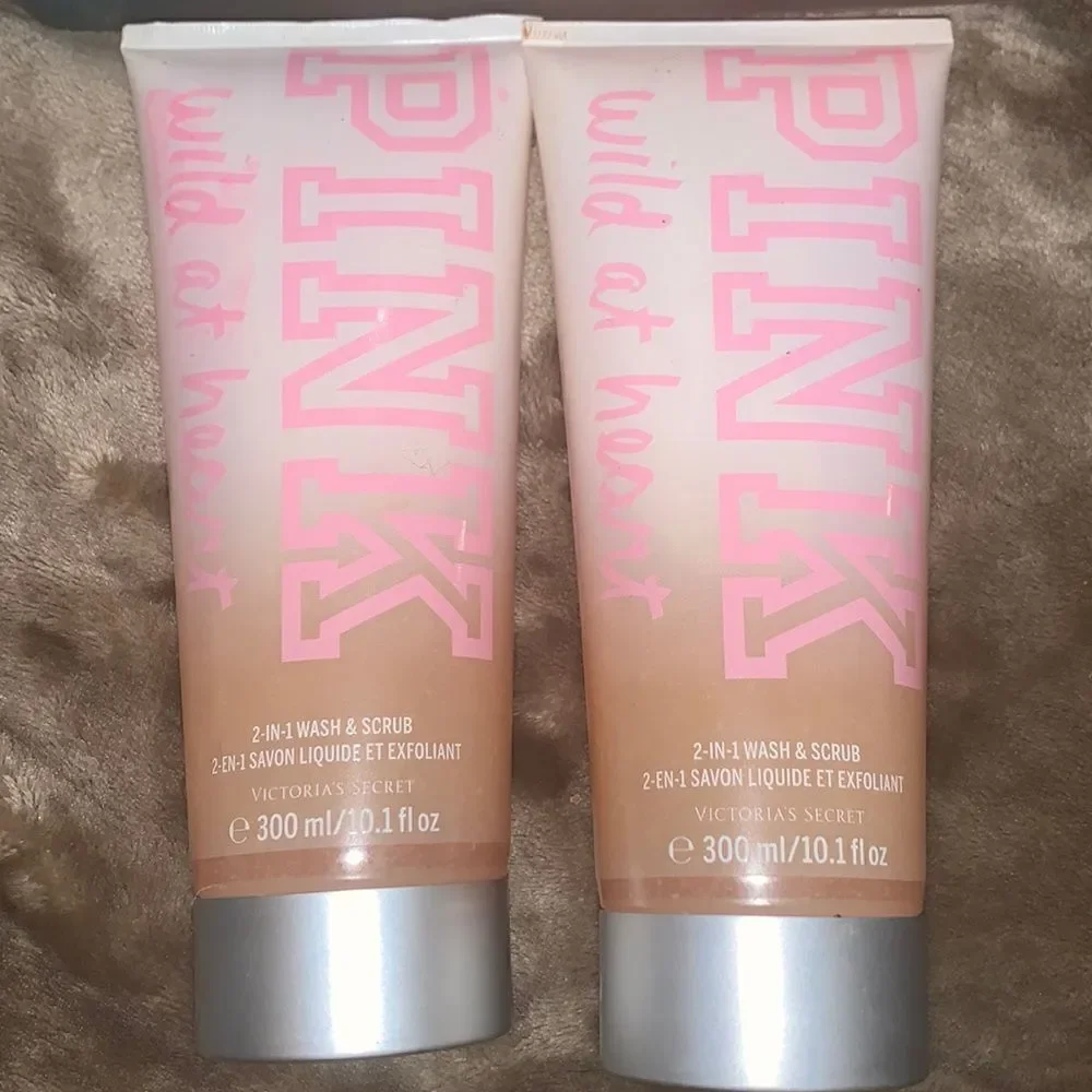 VS Wild at Heart 2-In-1 Wash & Scrub ⭐️⭐️DISCONTINUED⭐️⭐️‎